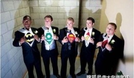 伴郎爆料的搞笑段子视频,婚礼搞笑段子视频，笑料连连，笑出腹肌！