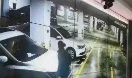 爆料地下车库视频,视频曝光引网友热议