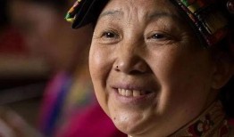 藏族网红吃瓜是谁啊图片,藏族网红“吃瓜”背后的故事