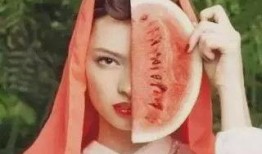 藏族网红吃瓜是谁啊图片,藏族网红“吃瓜”背后的故事